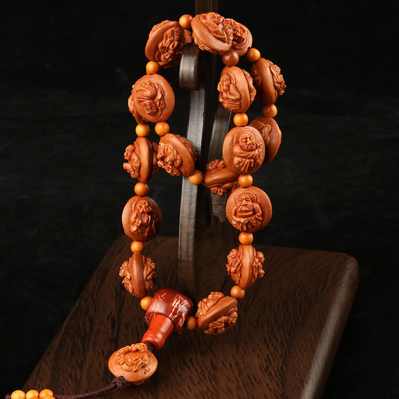 核雕名家于辉《三十六罗汉》桃核手持