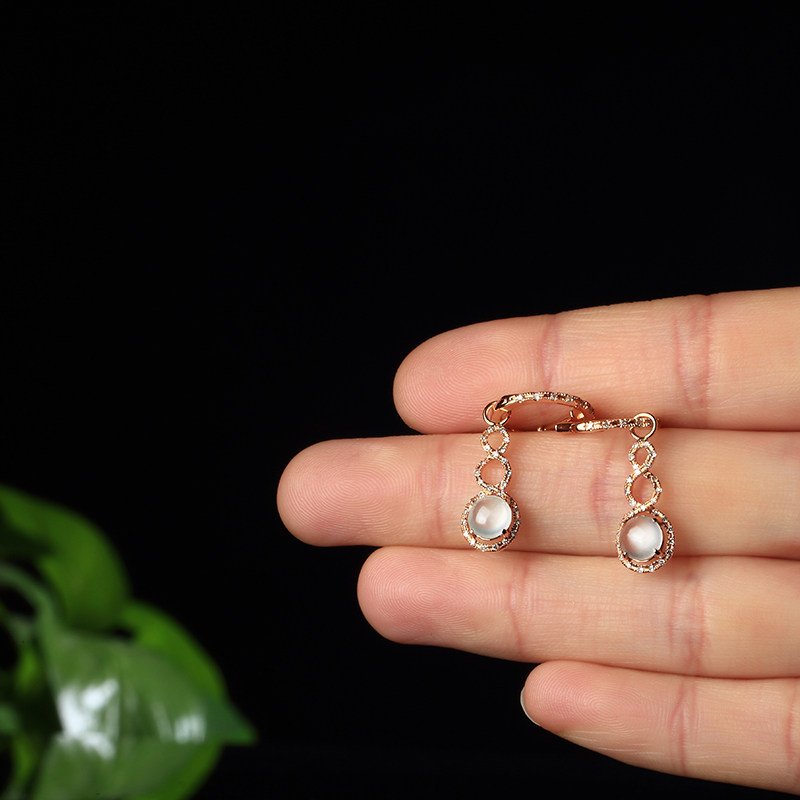 18k金伴钻豪华镶嵌冰种蛋面翡翠耳环 3.31g