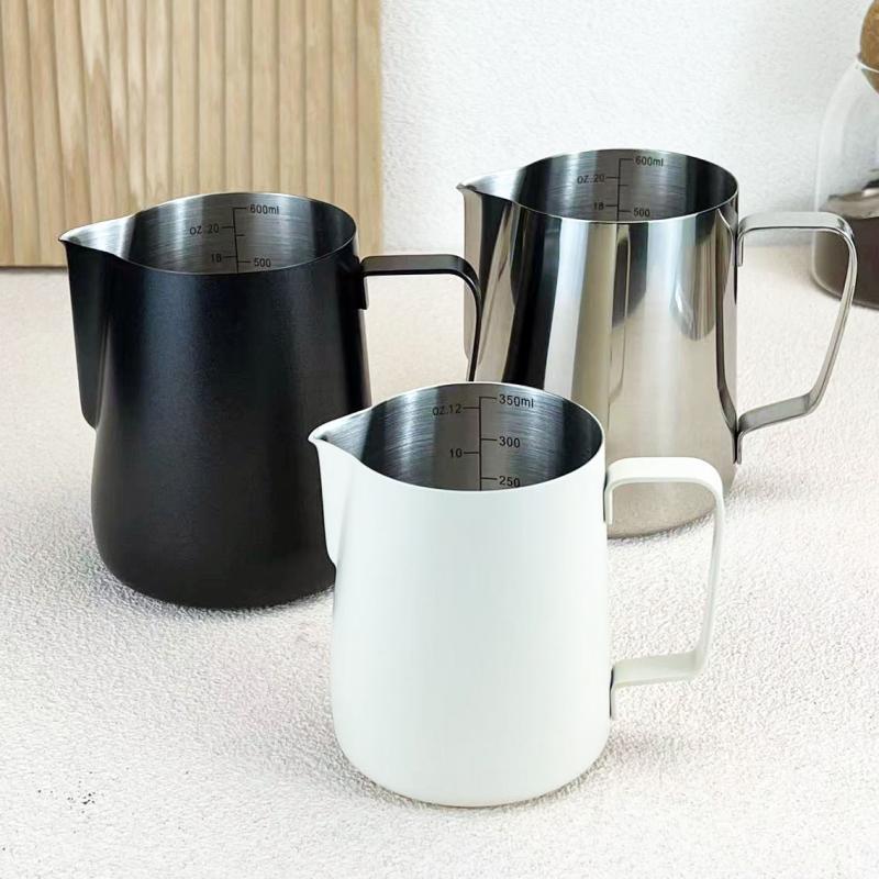 加厚304不锈钢拉花杯意式咖啡器具打奶泡壶尖嘴拉花缸带刻度600ml