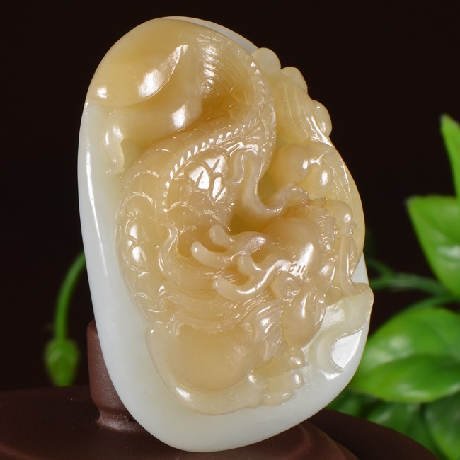 和田玉糖白玉 龙王出海 把件81克