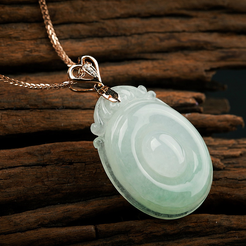 18k金镶钻冰种淡绿色翡翠福贝吊坠10.65克