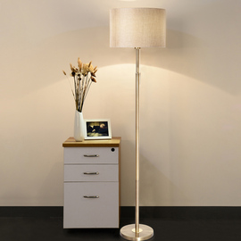 客厅简约落地灯现代卧室欧式创意装饰北欧温馨落地台灯立式灯具