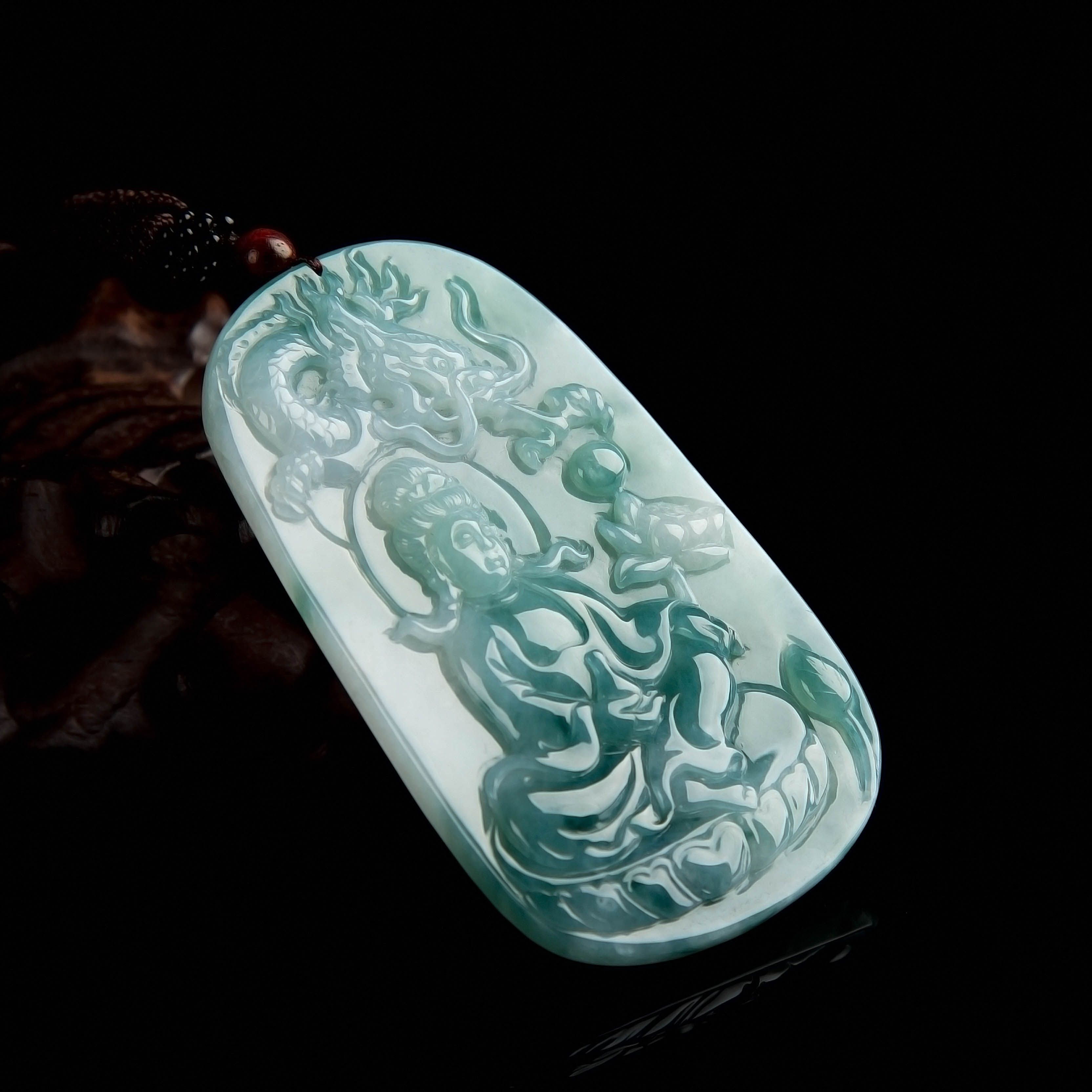 老坑翡翠精雕骑龙观音吊坠 53.15g(总质量含珠绳)