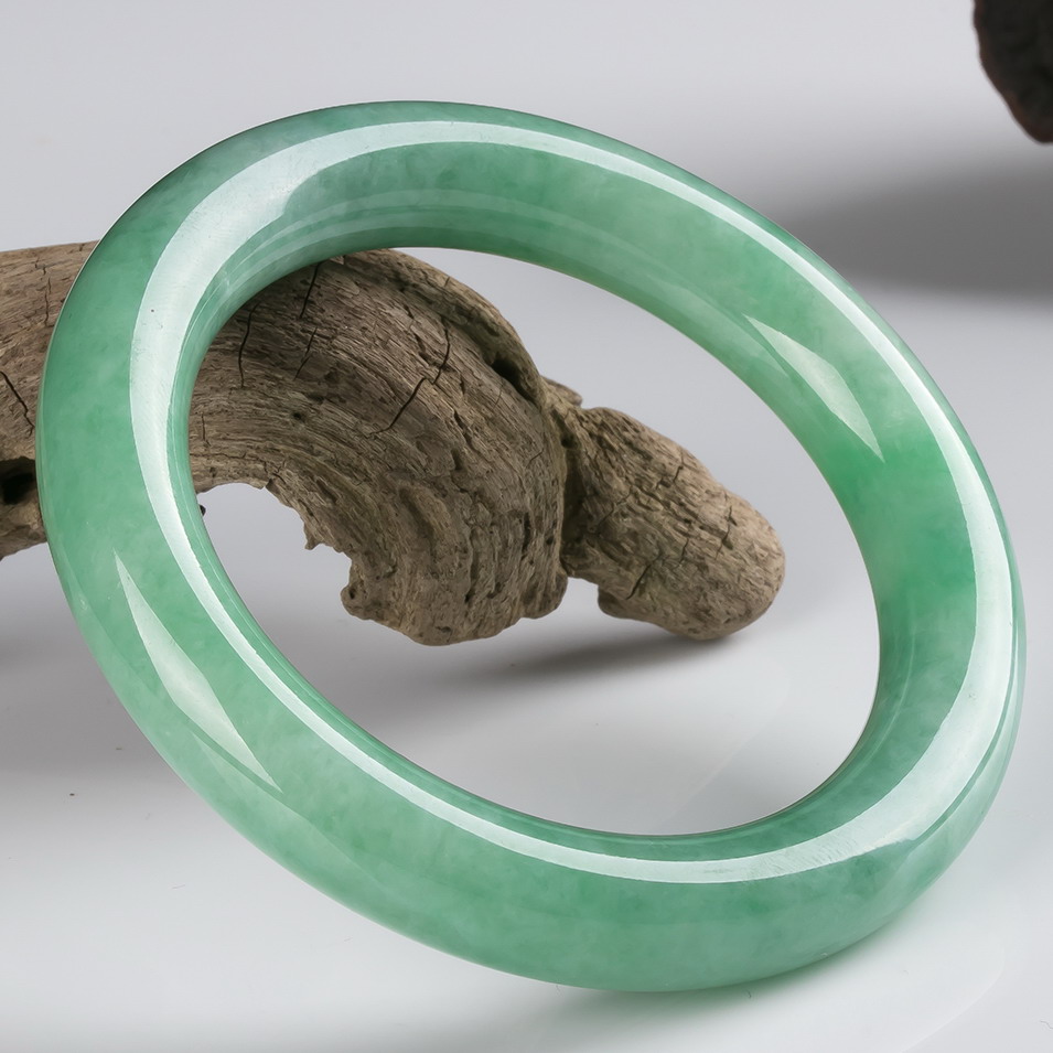 天然a货翡翠满绿老坑圆条手镯 (圈口56.5mm) 70.70克