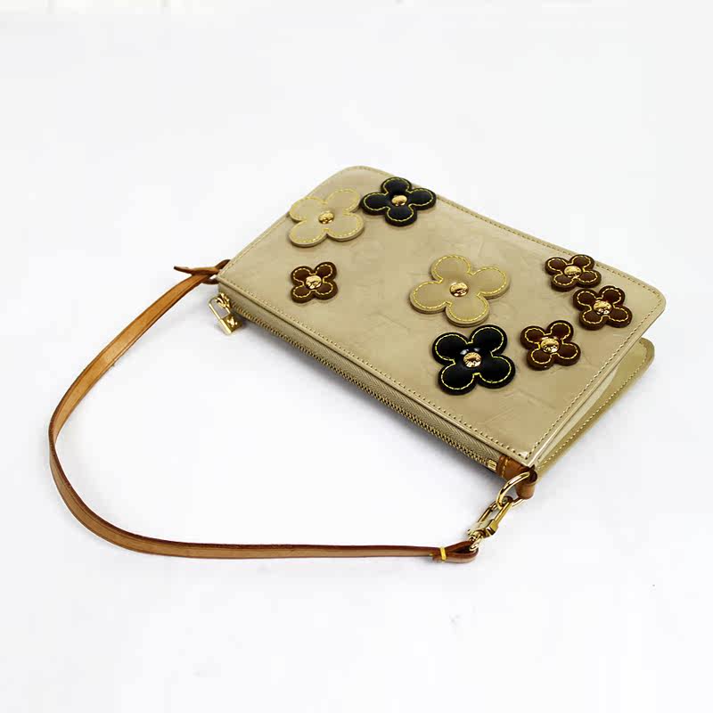 9.0新〕lv 路易威登 monogram vernis 裸色花朵手提包