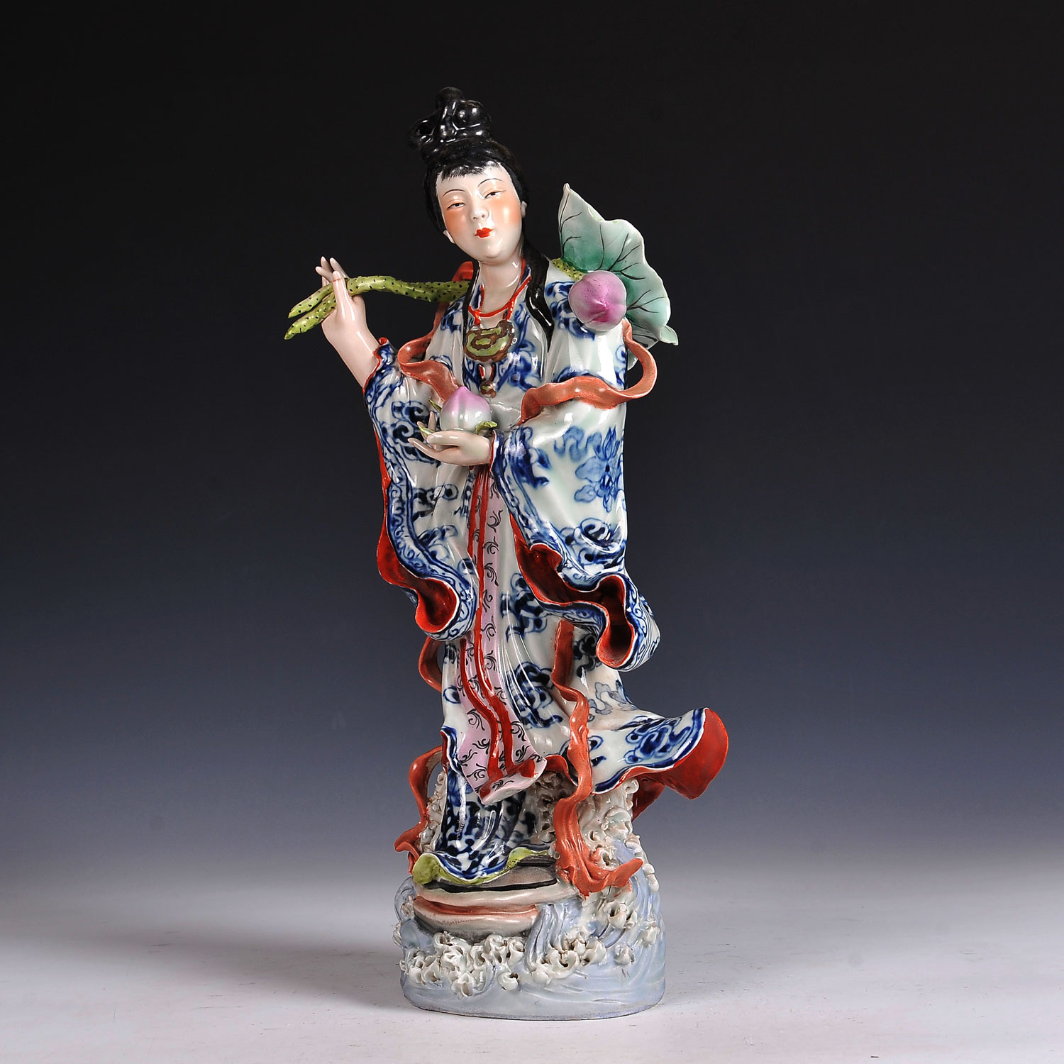 著名陶瓷美术家曾山东作品 何仙姑