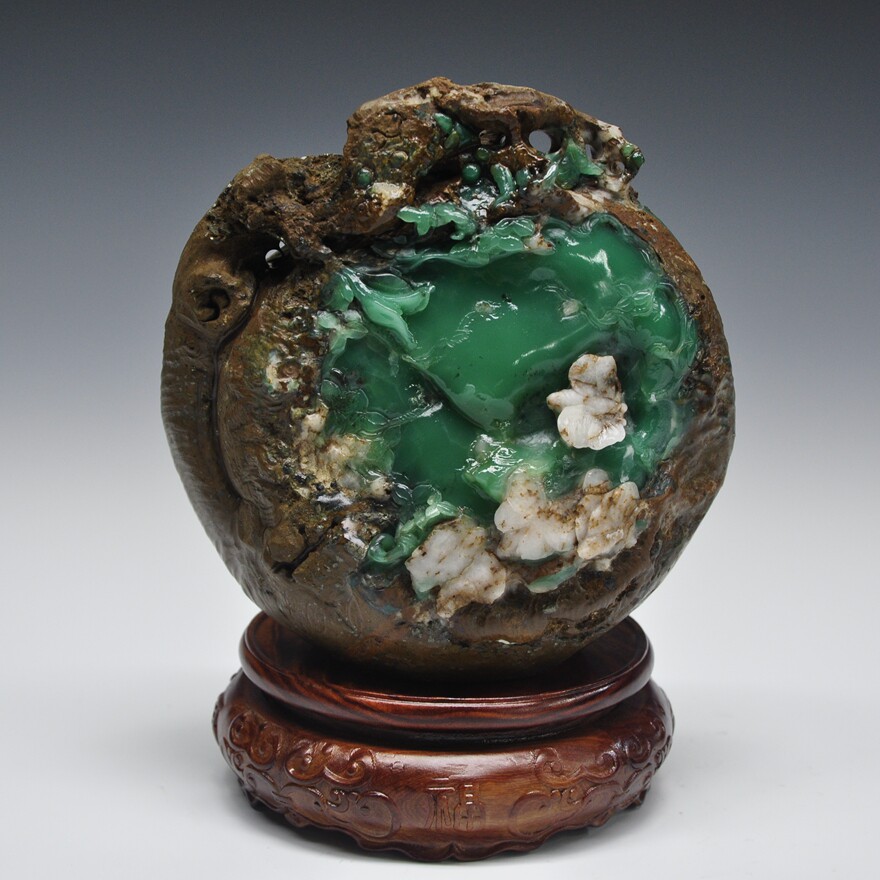 雅安绿摆件《春芽》 收藏 饱满 赠木底座