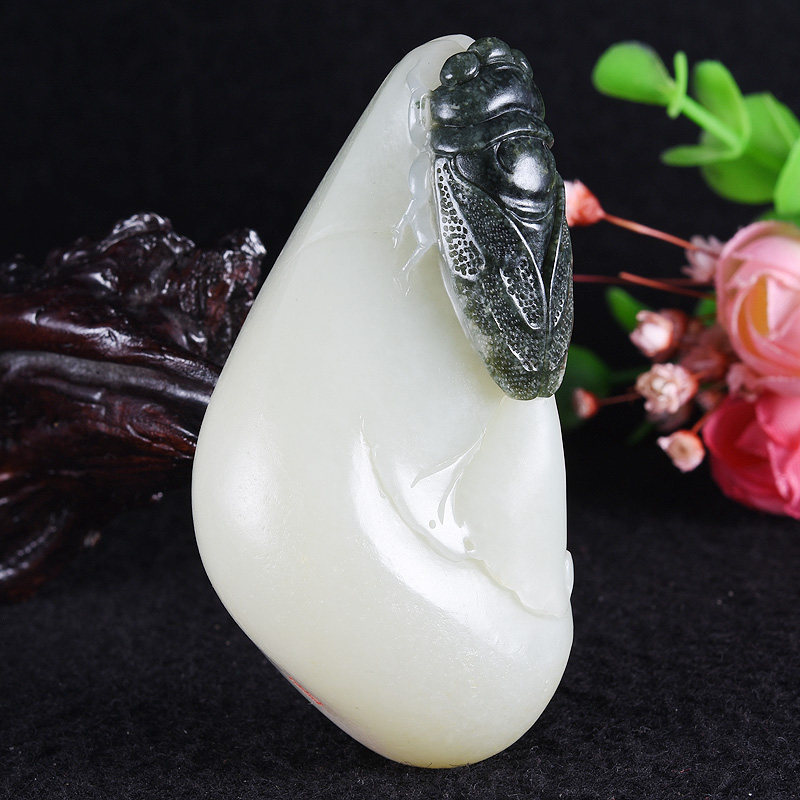 国家级玉雕大师张保国作品 和田玉一鸣惊人把件 138.01克