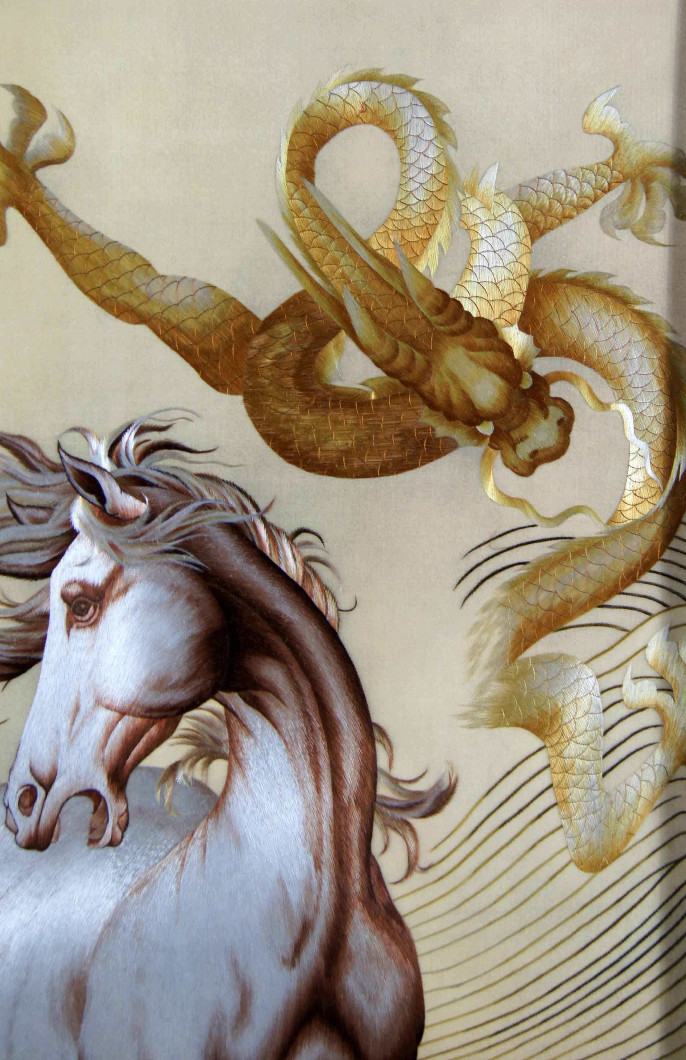 苏绣单面绣 《龙马精神》刺绣