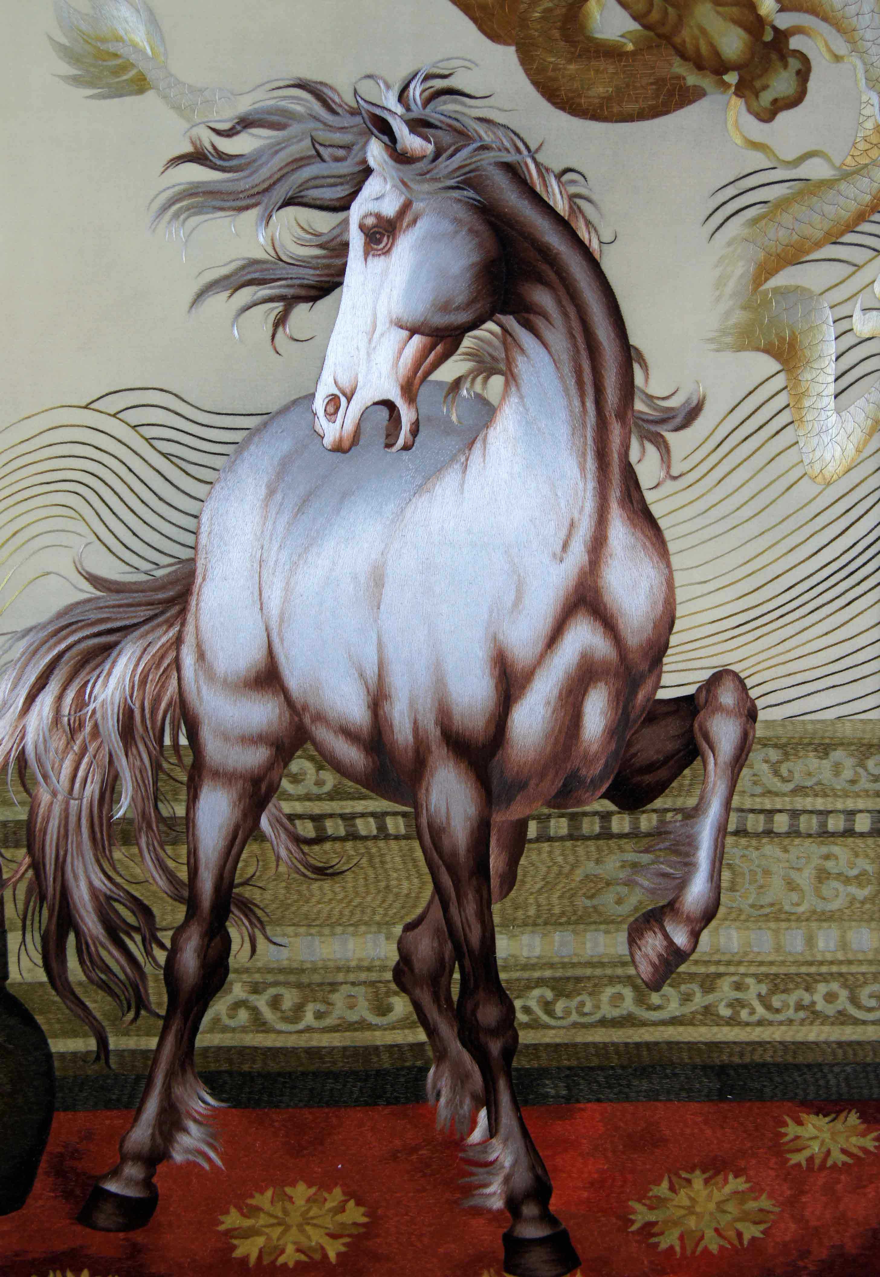 苏绣单面绣 《龙马精神》刺绣