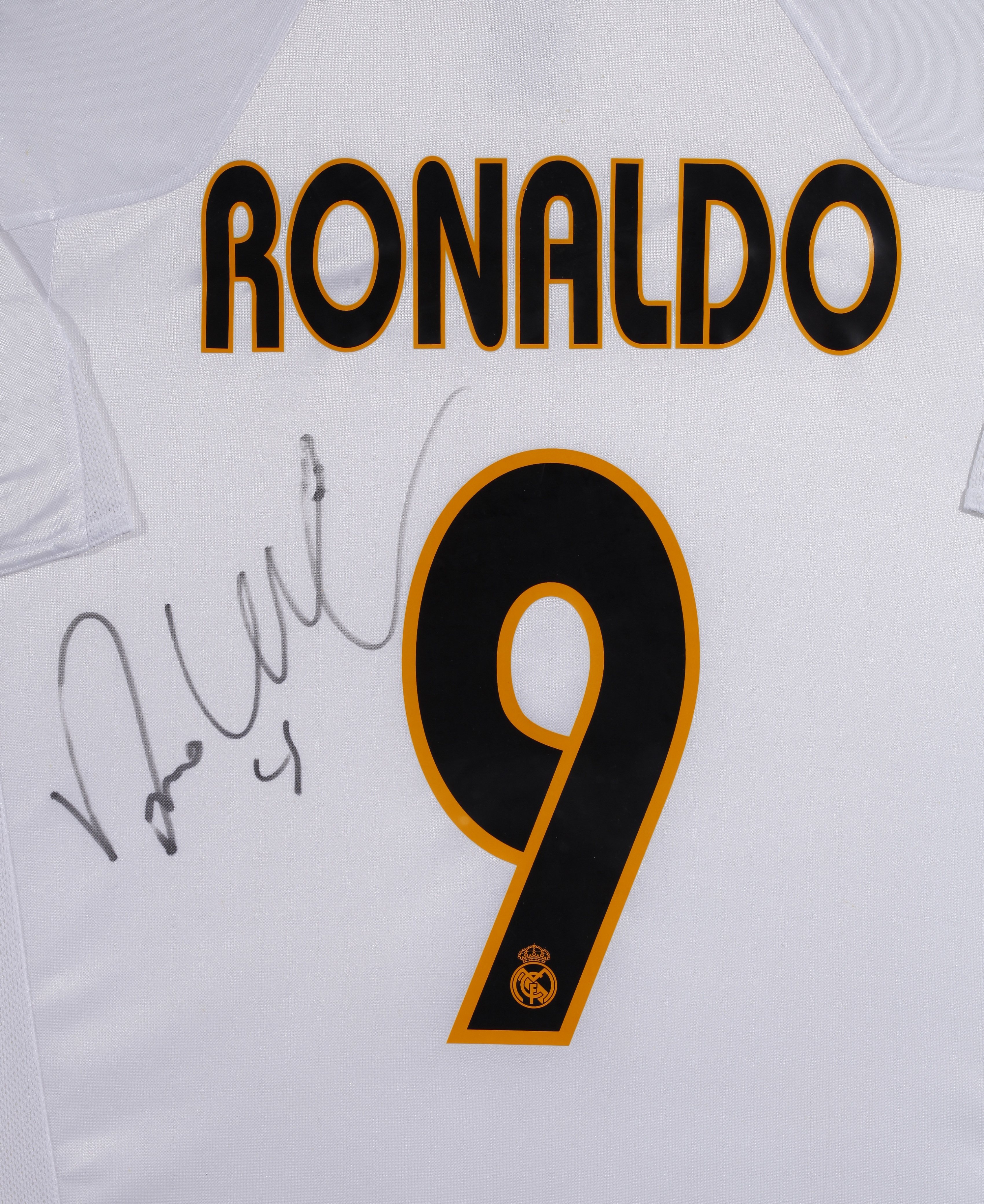 【权威提供】罗纳尔多 亲笔签名 04-05赛季皇家马德里主场球衣