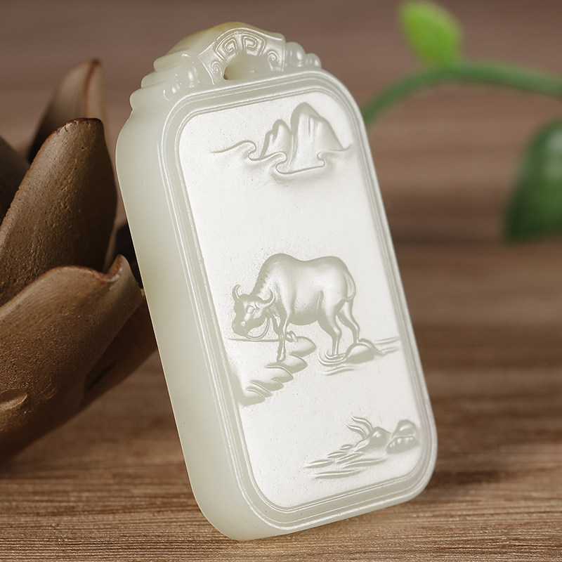 【牛气冲天】省级玉雕大师张振兴 和田玉白玉玉牌 挂件 38克