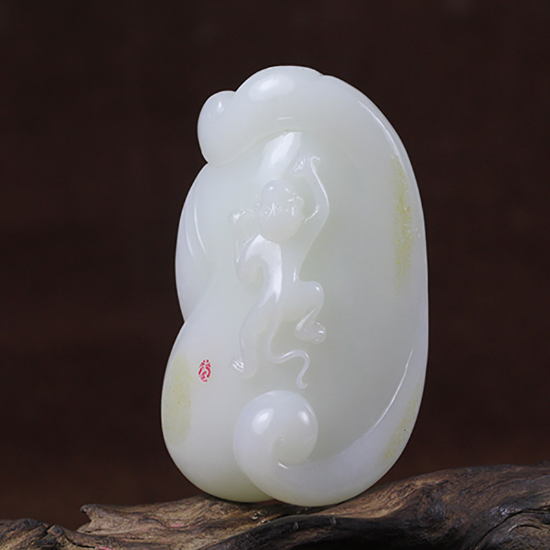 省级玉雕大师李先锋作品 和田玉 平步青云把件 140.29g