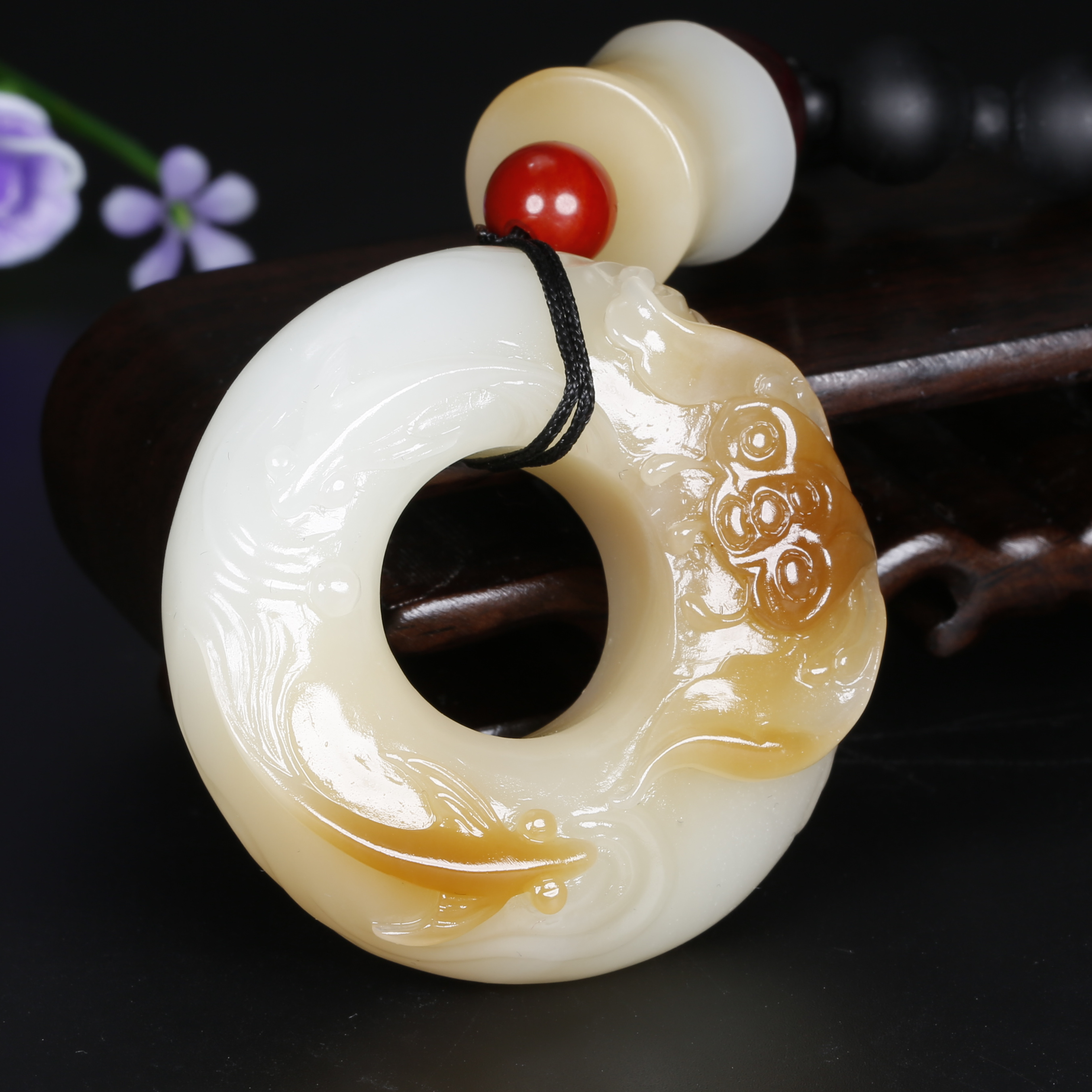 和田玉糖羊脂白玉连年有余扳指把件89.19克