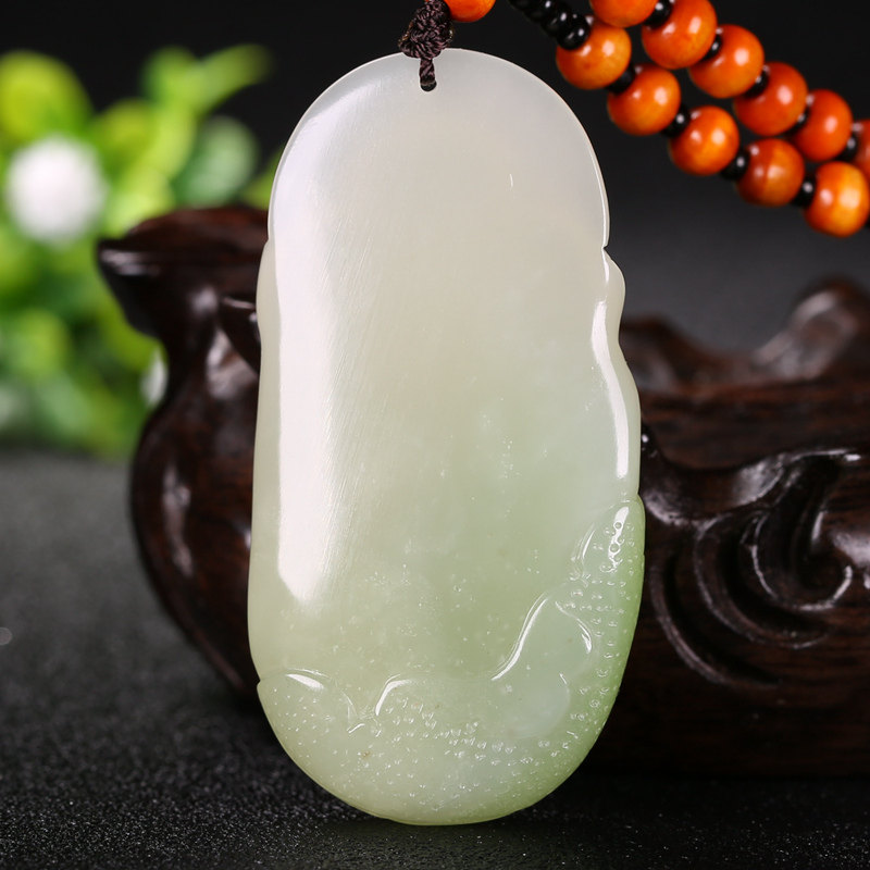 【翠玉笑佛】苏工精雕和田玉挂件 重量39.93g