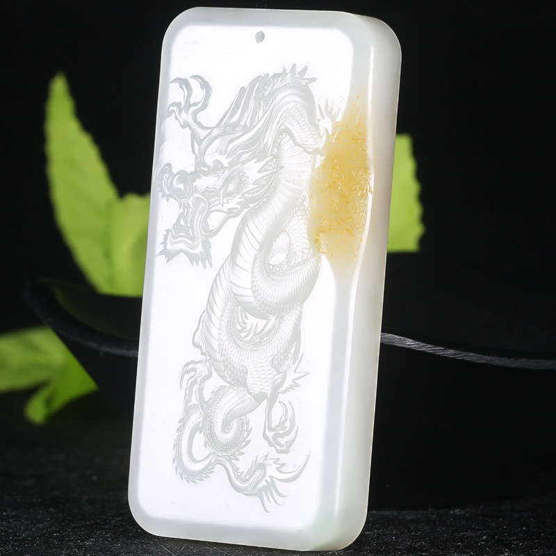 江苏省玉石雕刻大师郁志刚作品 和田玉龙马精神64g