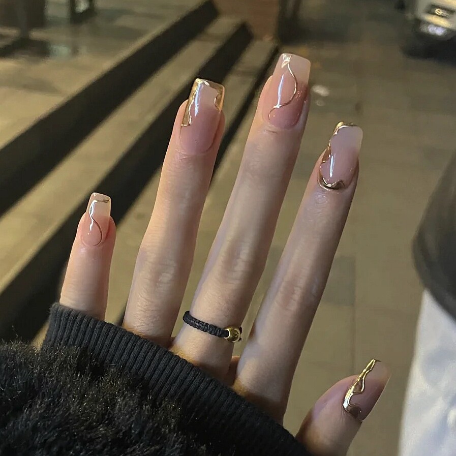 糖糖轻奢小红书爆款冰透裸色穿戴甲金属风美甲贴片高级感手工定制