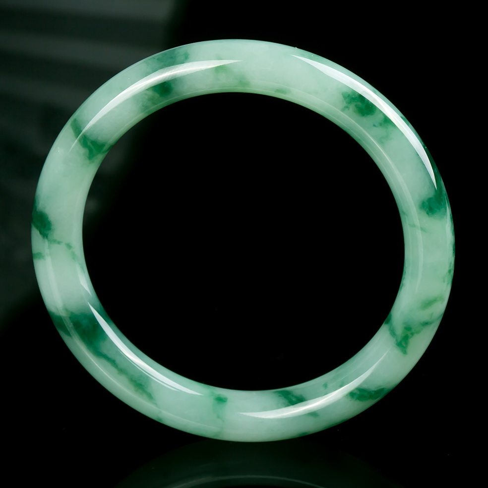 a货翡翠冰糯种飘花条形圆口手镯47.04克 (内径56.5mm)