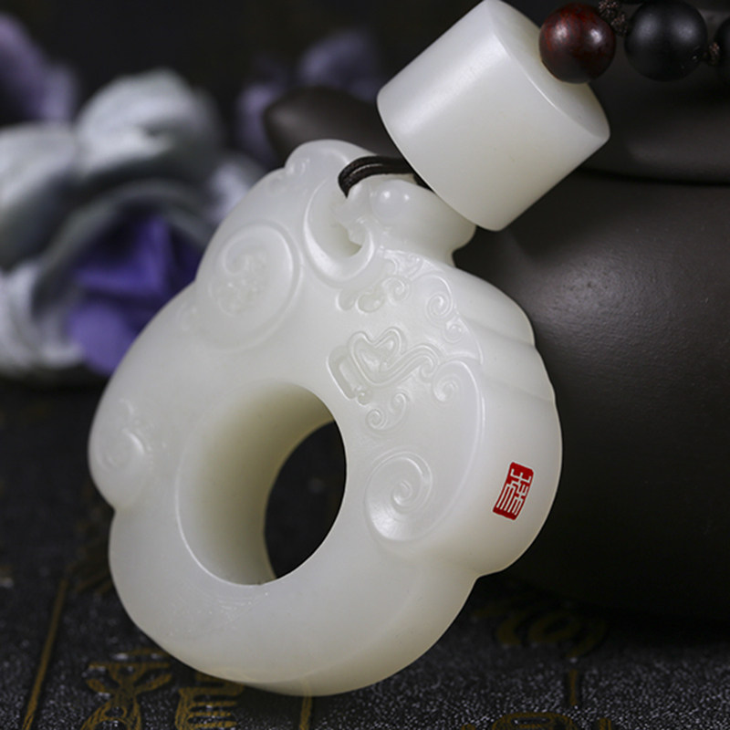 【即刻拍】苏工精品 和田玉羊脂白玉天佑扳指仿古把件 万元好货