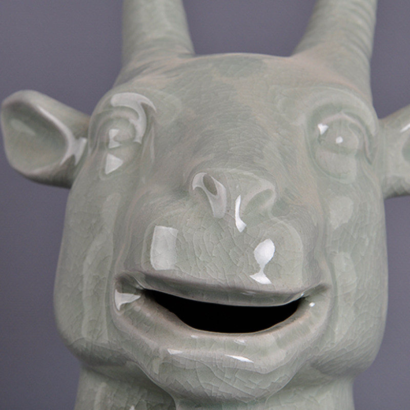 李廷怀 中国陶瓷设计艺术大师 豆绿釉羊兽首