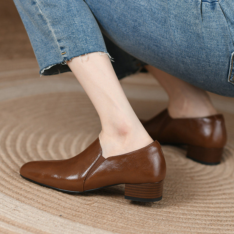 方头深口单鞋女粗跟英伦风复古棕色小皮鞋中跟真皮一脚蹬工作鞋子