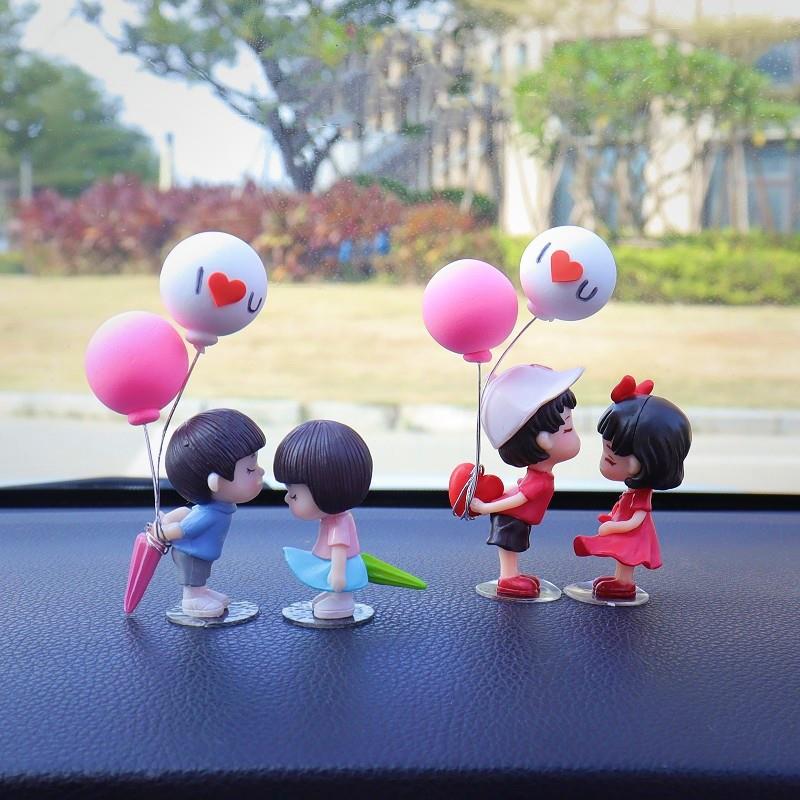 Anime Couples For Car Ornament Model Cute Kiss Balloon Figur