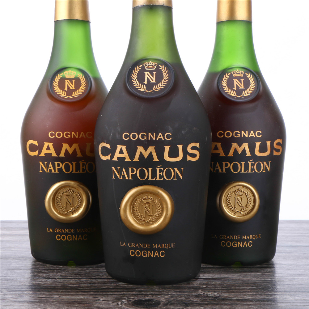 66/70年代红盒卡慕拿破仑干邑白兰地40度700ml4瓶老洋酒收藏