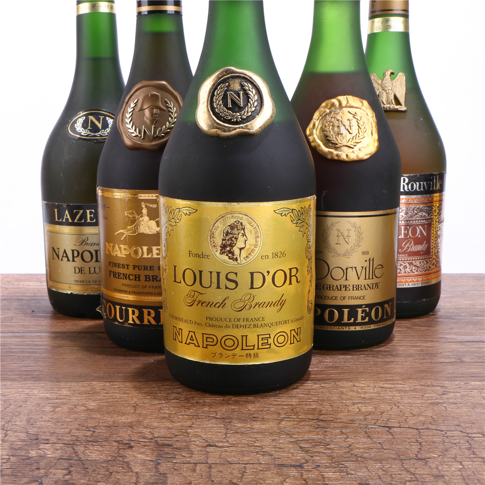 23/80-90年代法国拿破仑级干邑白兰地一组 40度700ml6瓶老洋酒