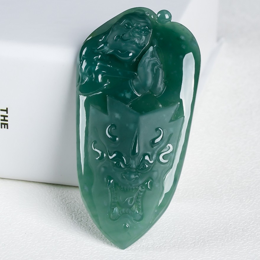 天然a货翡翠 精雕水润神龙护主吊坠 40.77g