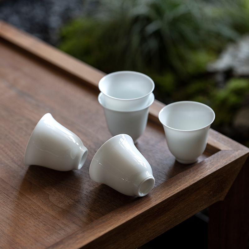 甜白釉手工陶瓷茶杯家用小号品茗杯主人杯个人单杯功夫茶具岩茶杯