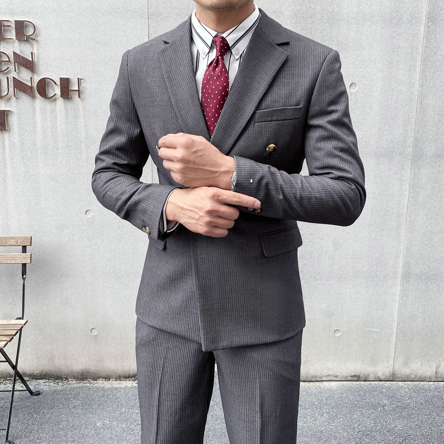 (今日10折)双排扣西服套装男2021年新款休闲条纹西装男商务正装结婚新