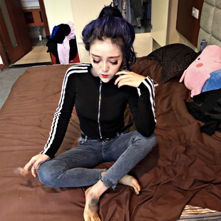 社会女衣服精神女快手红人抱走潘婷同款女拼色短款修身外套女生