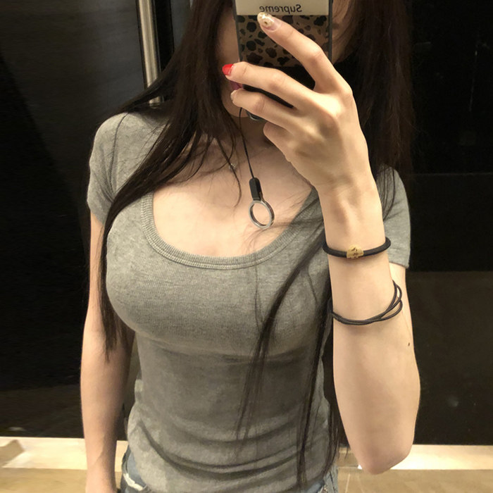 性感显胸大u领短袖t恤女2022夏季纯色紧身低胸弹力低领打底衫上衣