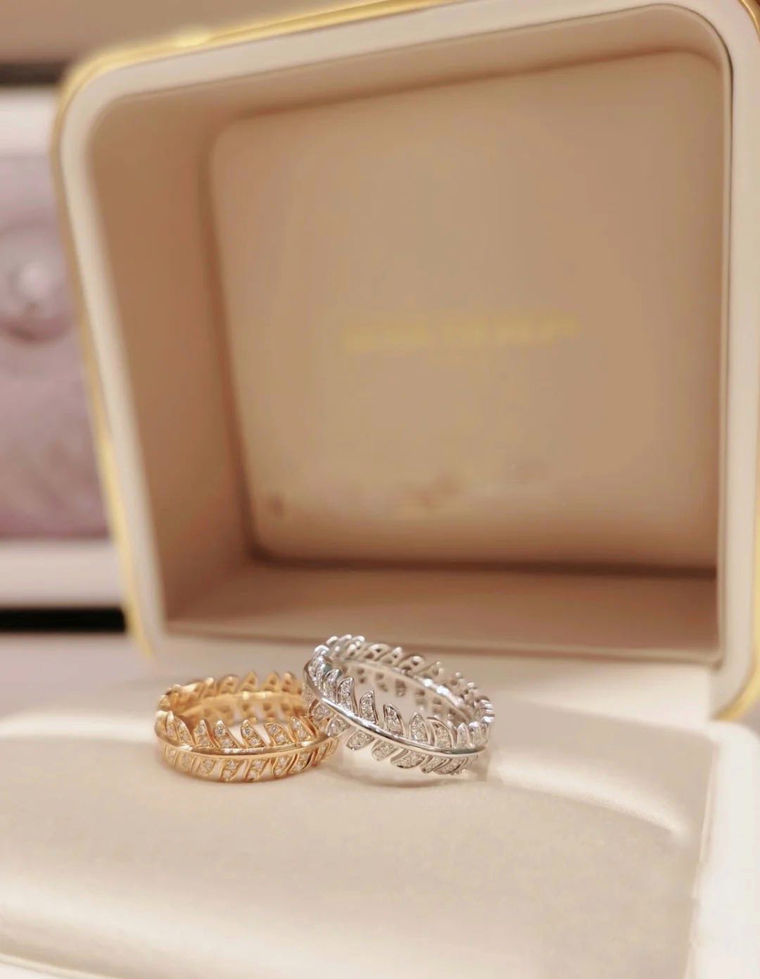 【代购】boucheron宝诗龙 羽毛系列 白金满钻羽毛戒指 jal00260