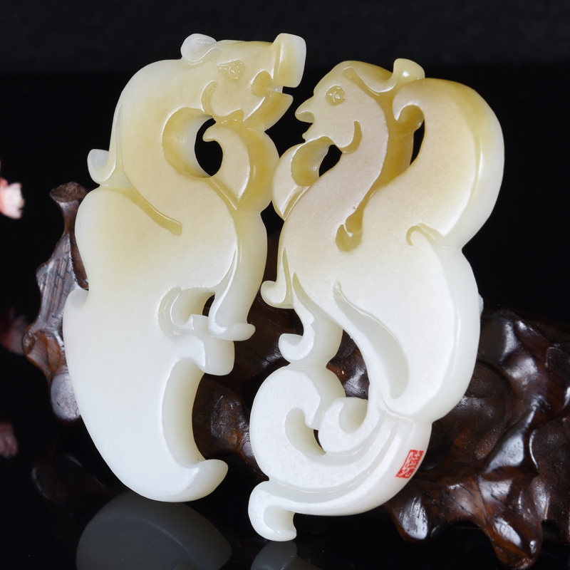 省级玉雕大师时晓印作品 和田玉 龙凤呈祥一对 52.63克