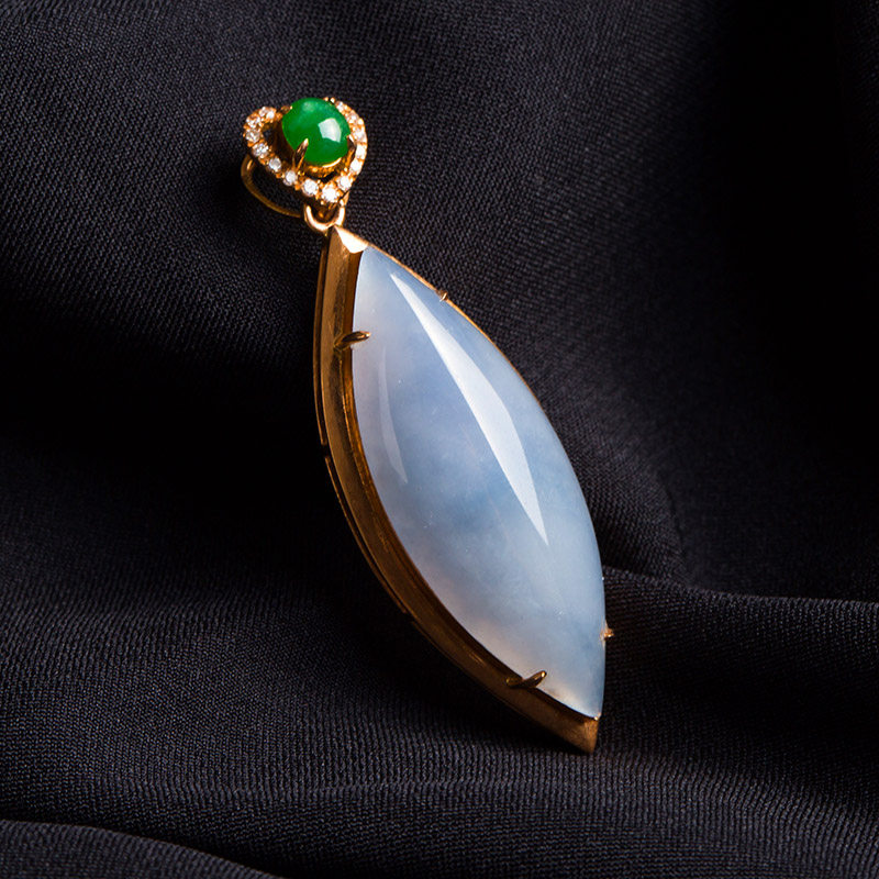 赵玉谦大师作品恒盛元翡翠18k玫瑰金伴钻冰种淡紫色马眼吊坠5.49g