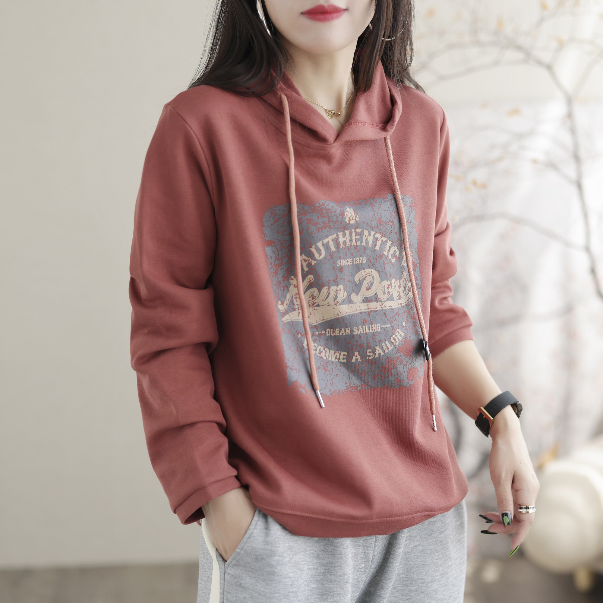 卫衣女春秋款女士新款上衣帽衫宽松休闲纯色印花时尚棉质女装外套