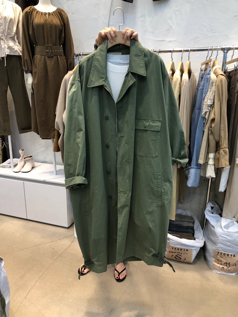 2019秋冬款韩国东大门时尚翻领拉链系扣宽松中长款工装风衣外套女