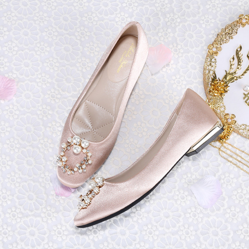 方头婚鞋女平底2021年夏季新款小众新娘鞋不累脚孕妇可穿主婚纱鞋