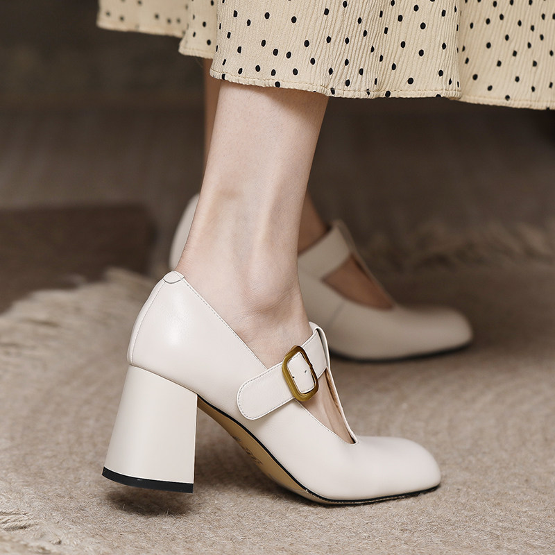 白色皮鞋女真皮高跟
