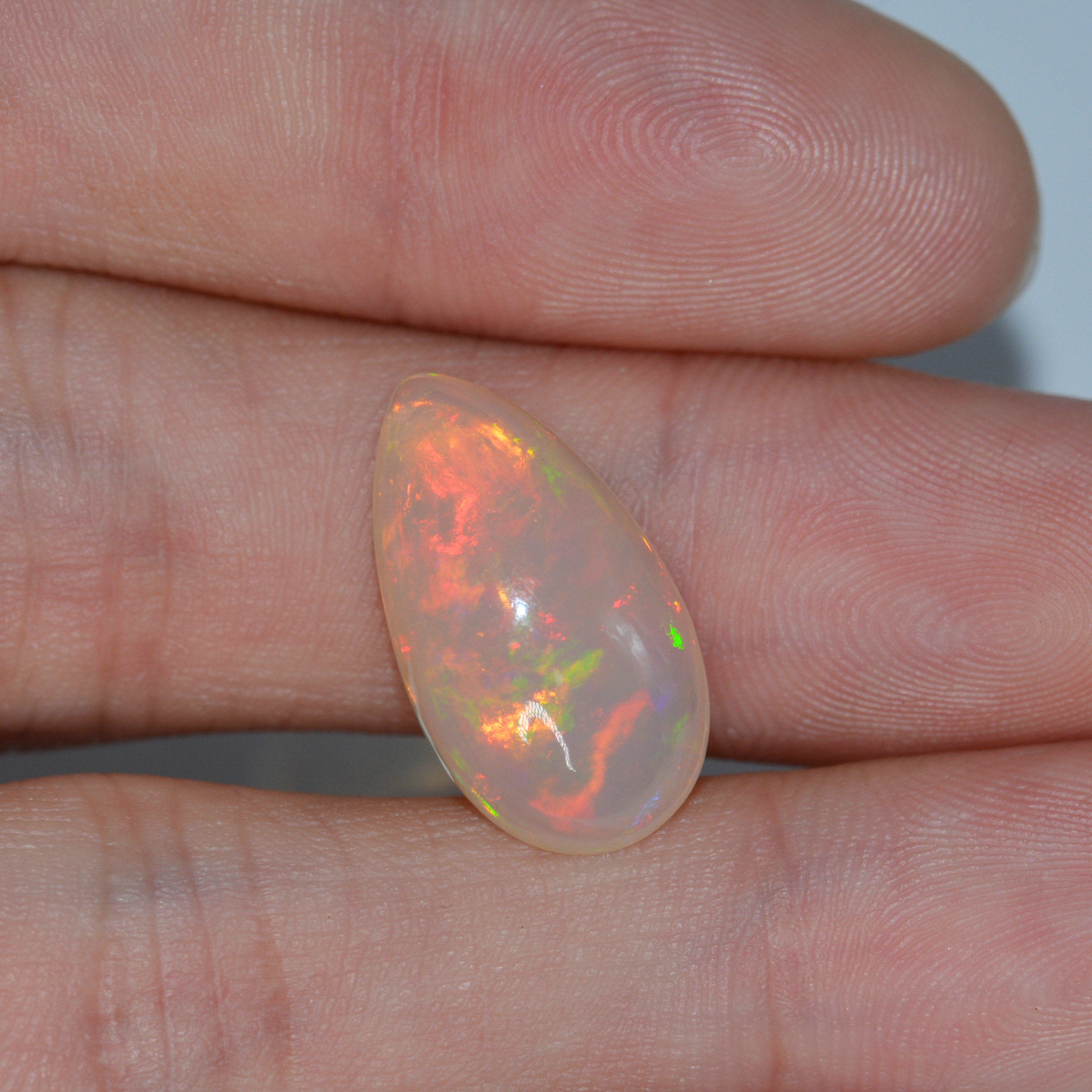 6.15克拉 天然欧泊裸石 晶体干净火彩好 可观看视频 7523