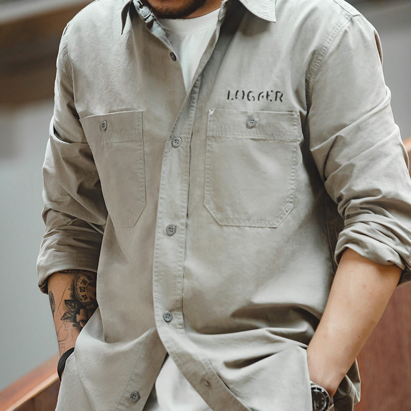 马登工装日系复古字母印花浅灰色衬衫叠穿寸衣口袋硬汉外套男秋季