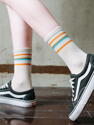 耐克帕丝彩虹袜子女中筒袜纯棉条纹长袜潮流街头可爱日系套装