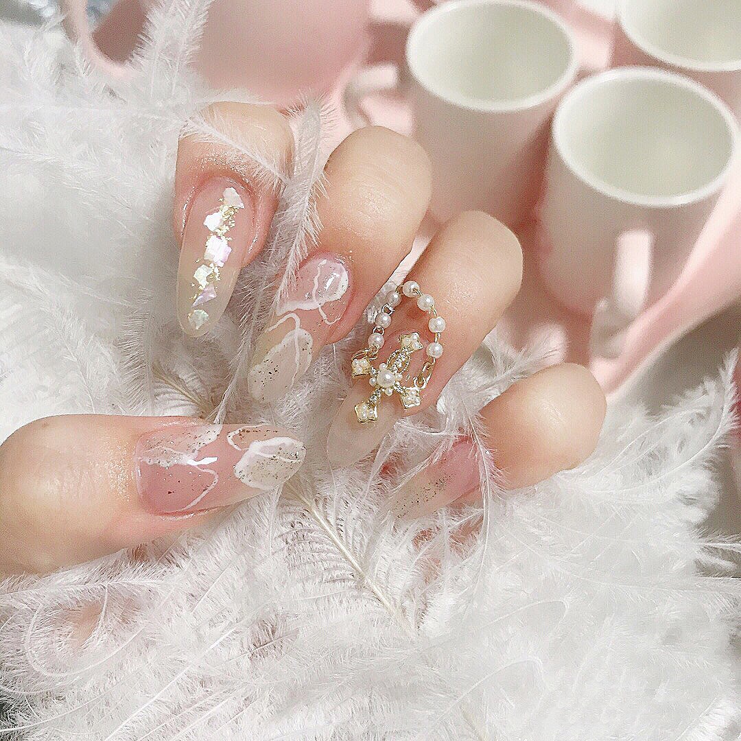 网红抖音成品美甲贴片穿戴式假指甲新娘学生孕妇可拆卸带钻仙女款