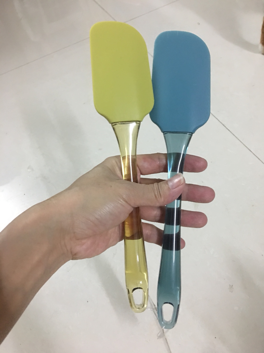 独款老佛爷中号硅胶刮刀Spatula圆润不沾烘焙矽胶抹刀薄边起模佳