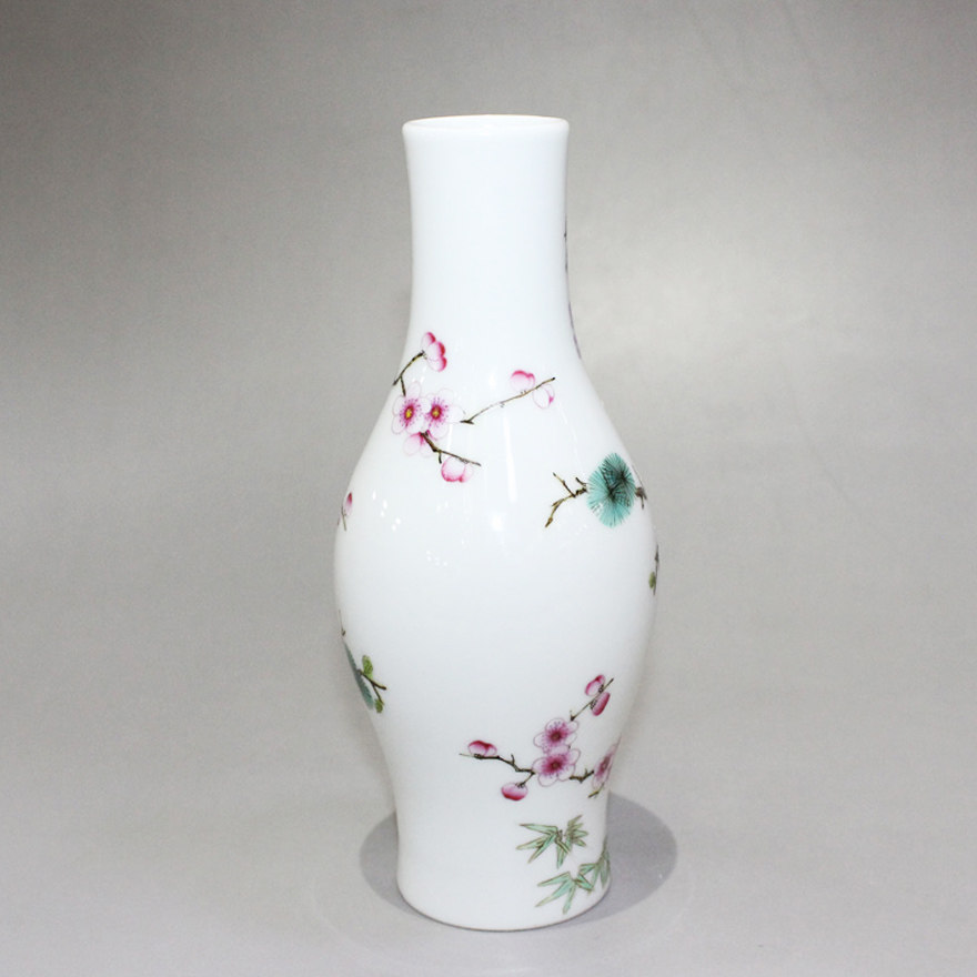 景德镇大清雍正年制珐琅彩松竹梅橄榄瓶大师唐德贵监制