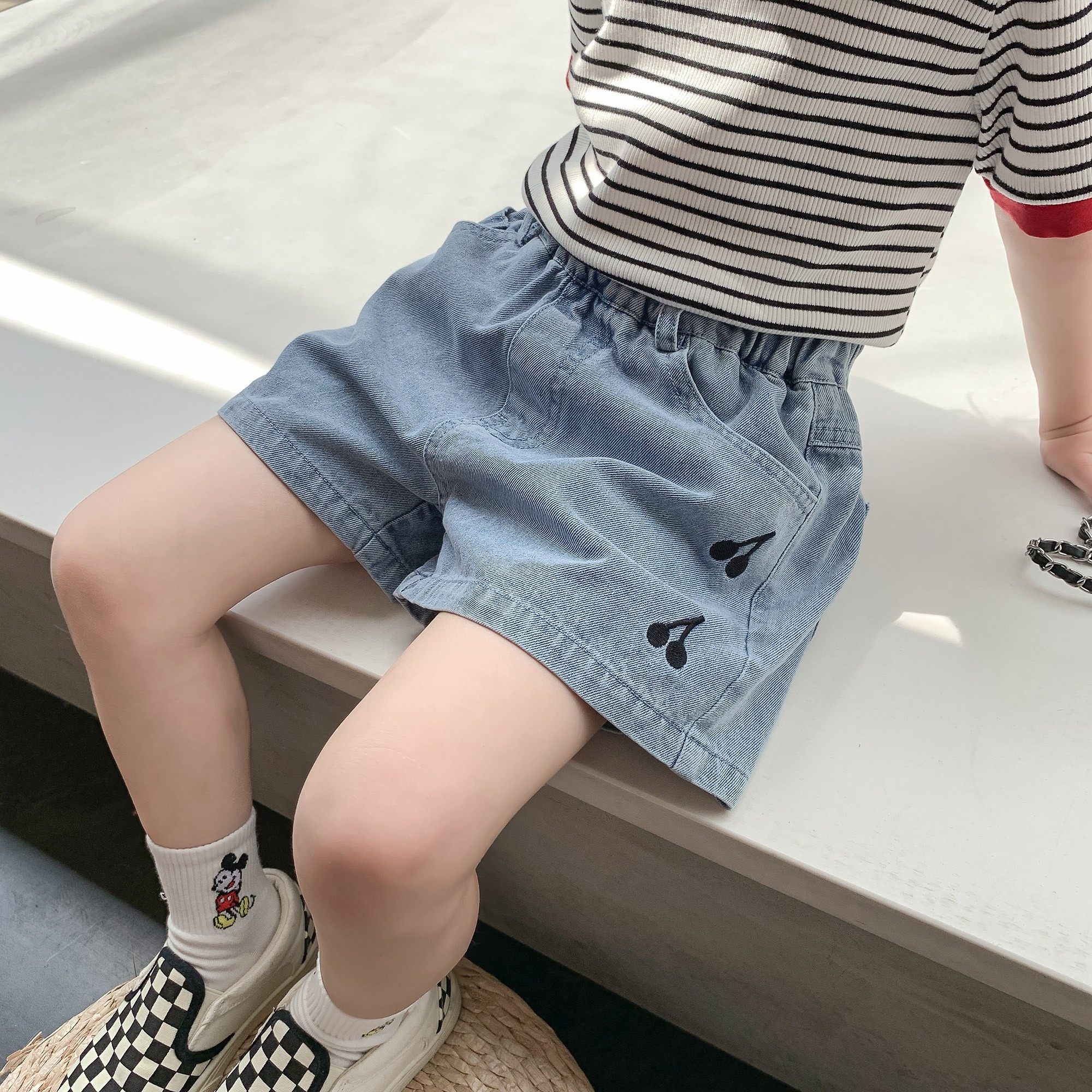 女童牛仔短裤夏季2022新款小女孩韩版洋气薄款热裤儿童夏装裤子潮