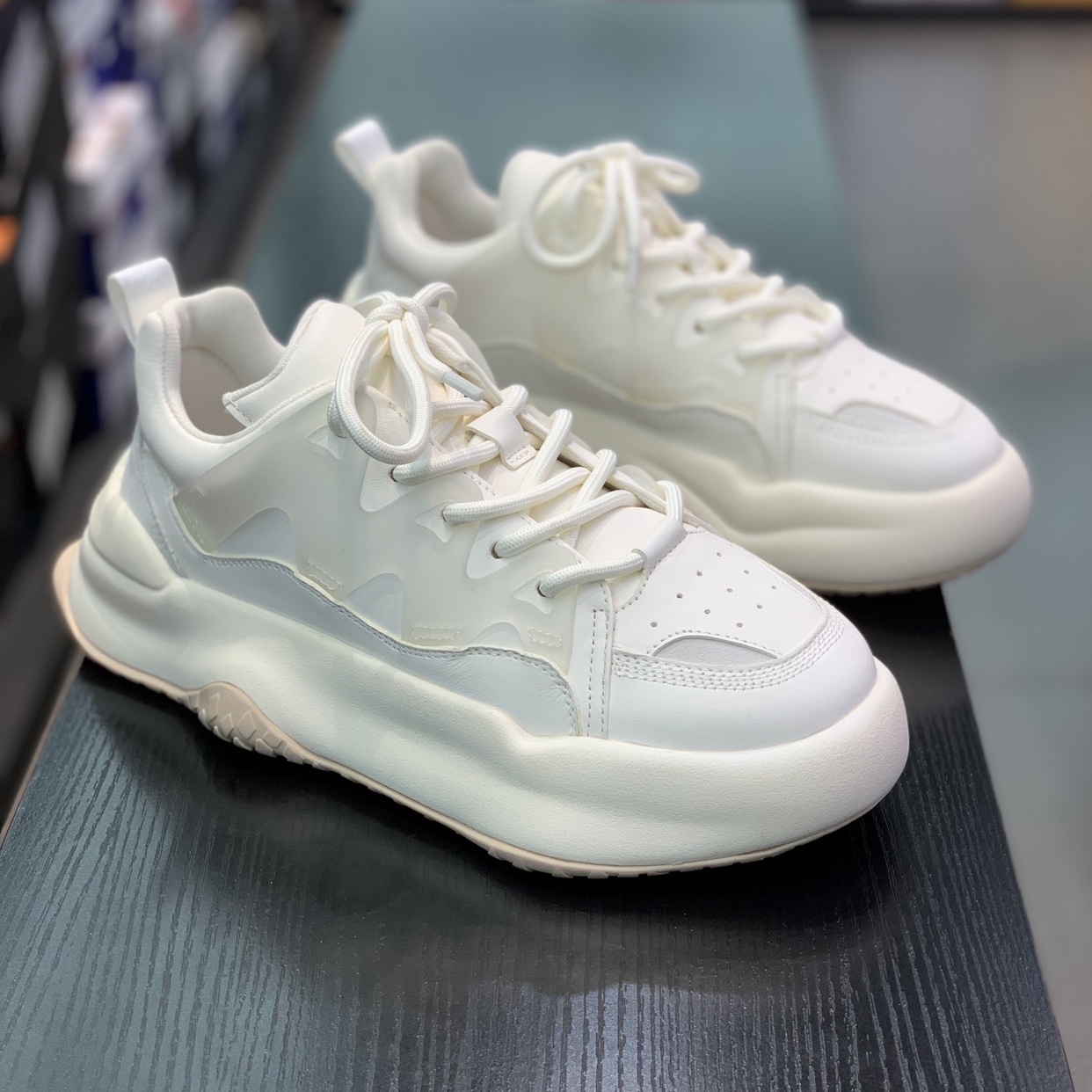 春季新款宽脚大头潮牌男鞋韩版白色真皮厚底板鞋高端潮流休闲鞋男