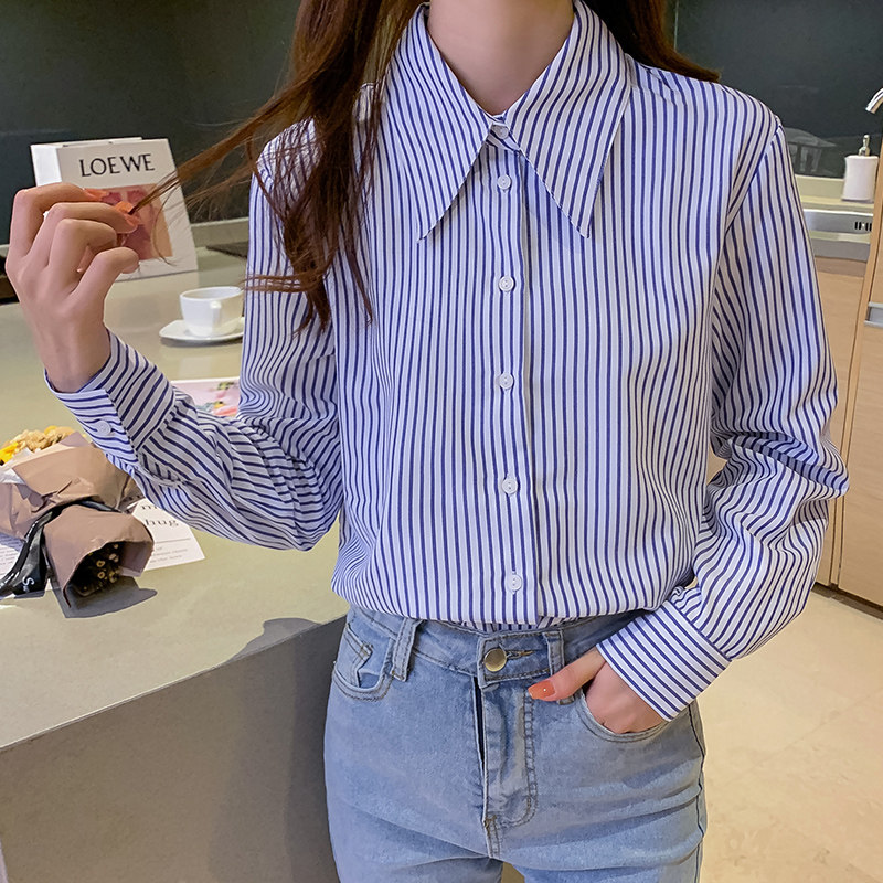 实拍2021春装新款蓝色条纹设计感小众长袖衬衣上衣外穿百搭