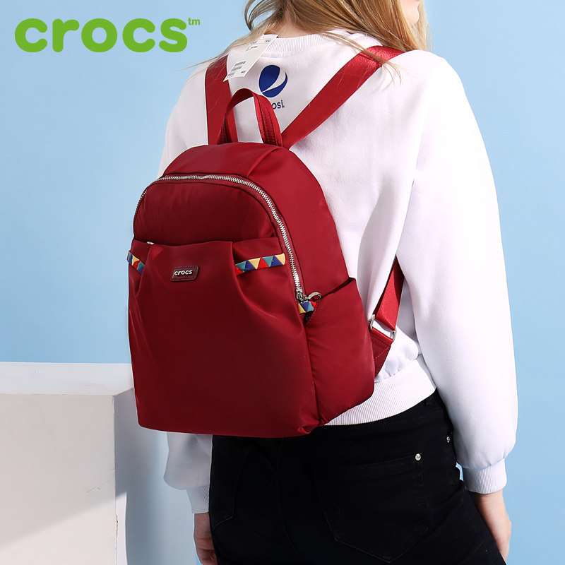 喜欢的朋友不要错过～ 卡洛驰成立于美国的一家专门为划艇和户外运动